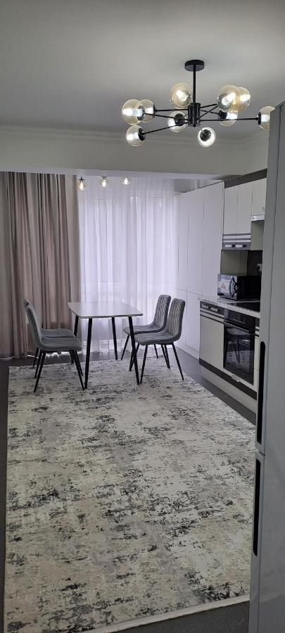 Airport 24&24 Car Parking Apartman Kisinyov Kültér fotó